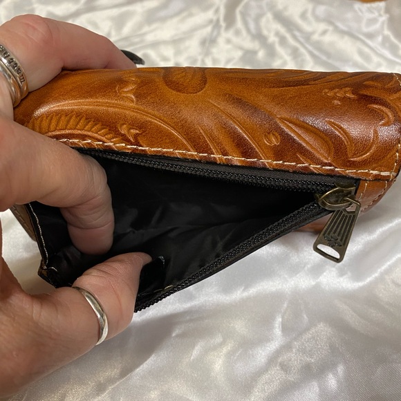 Patricia Nash wallet - Picture 3 of 7